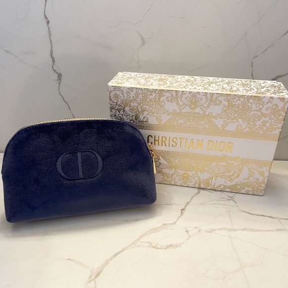 DIOR Velour Makeup Pouch - Picture 2 of 7
